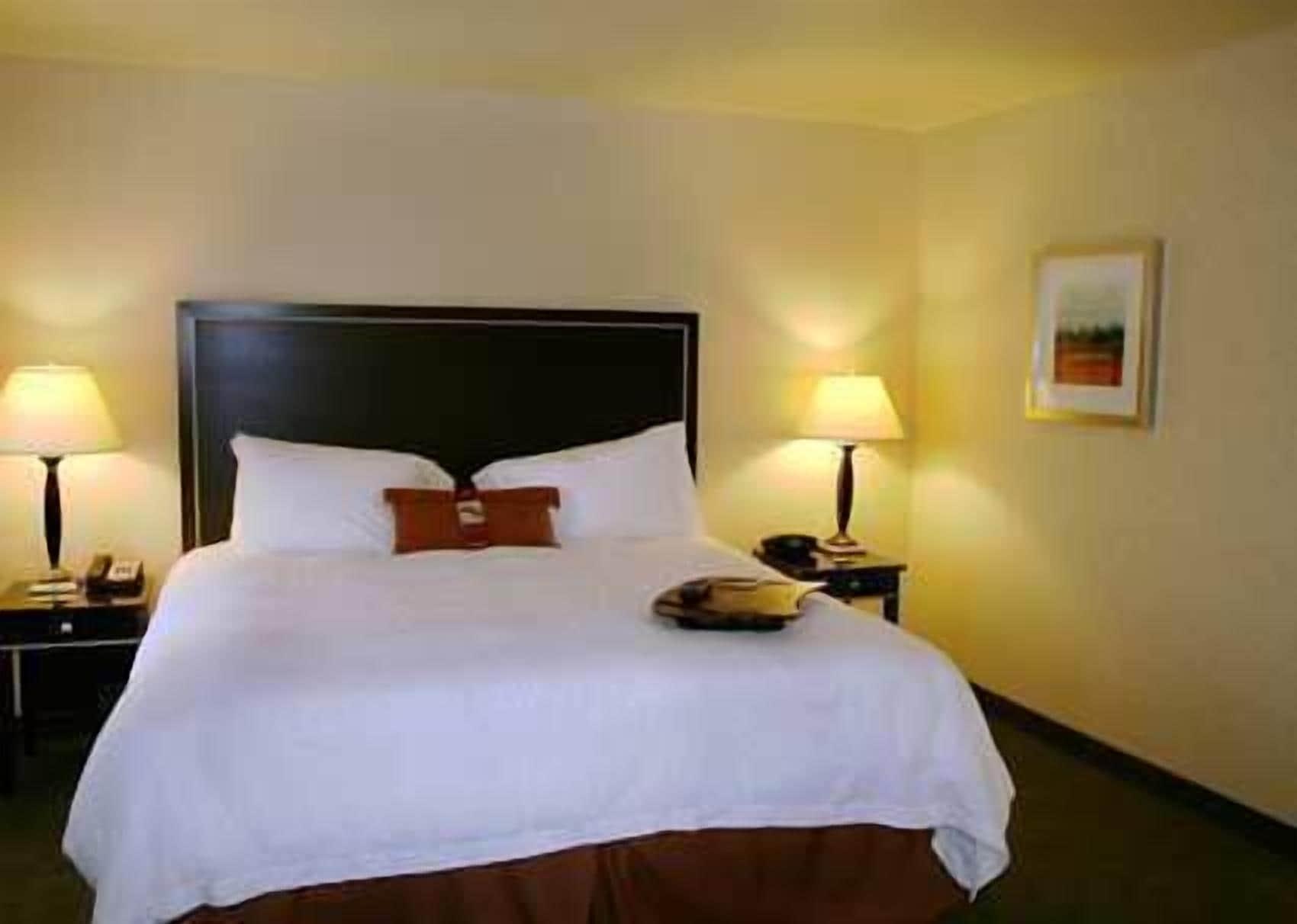 Hampton Inn & Suites רוזוויל מראה חיצוני תמונה