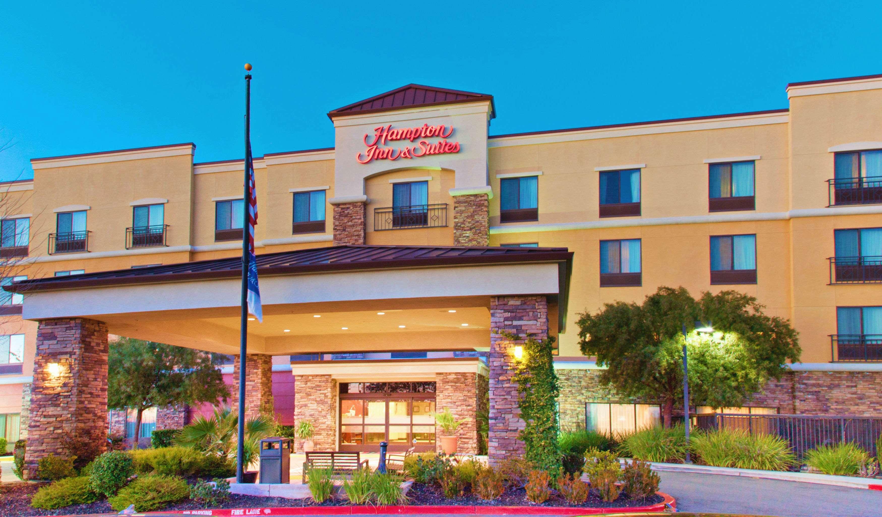 Hampton Inn & Suites רוזוויל מראה חיצוני תמונה