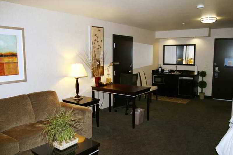 Hampton Inn & Suites רוזוויל חדר תמונה